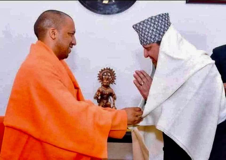 adityanath-gyanendra.jpg